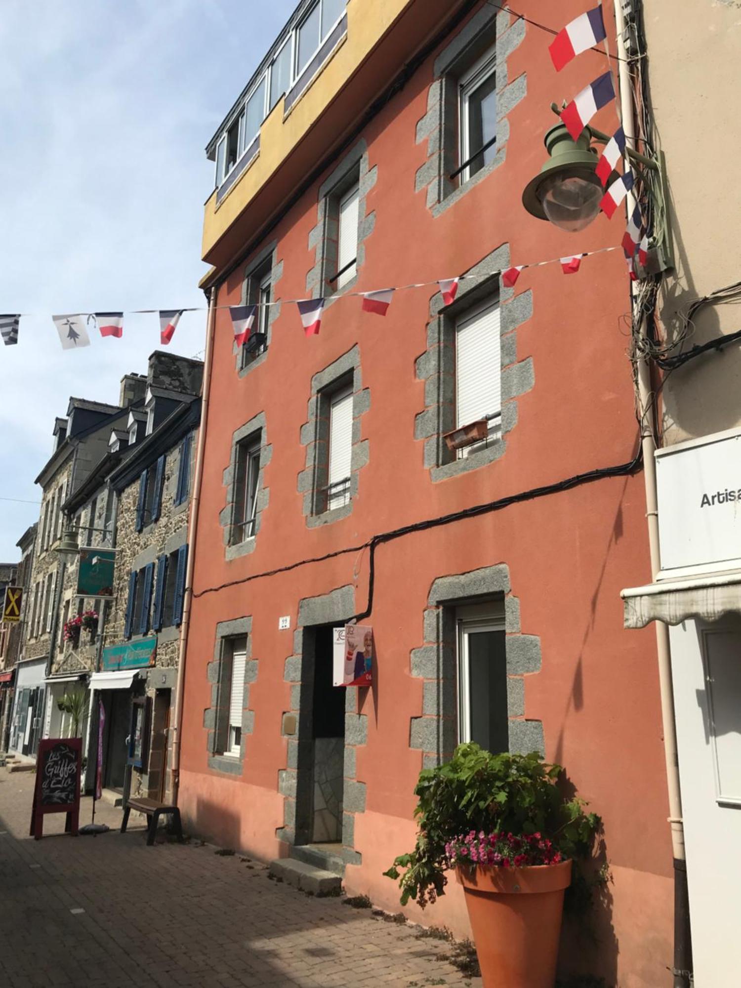 Joli Appartement Calme A Binic Dans Rue Pietonne Exterior photo